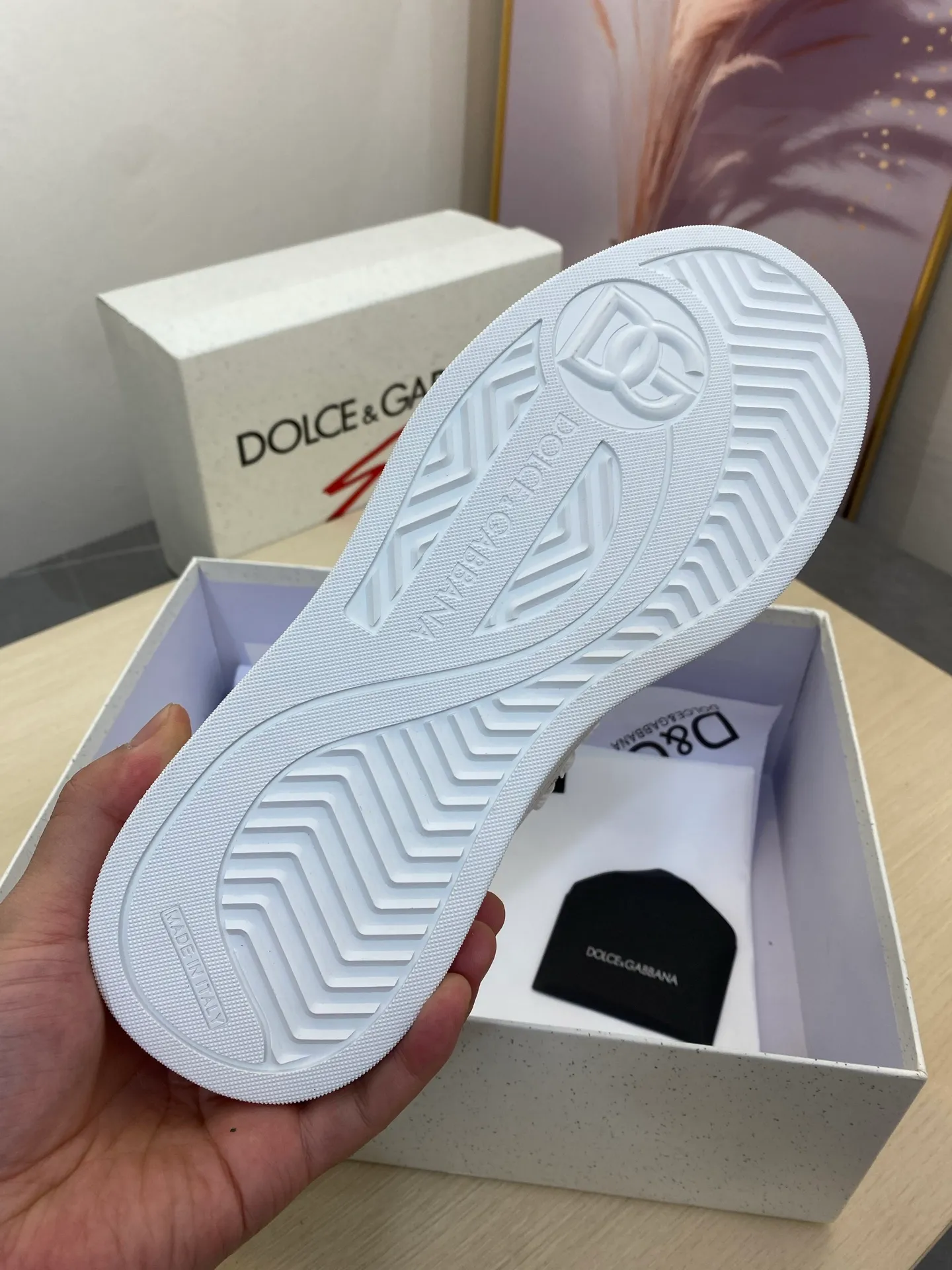 P740••New arrivals••Dolce&Gabbana••DG✔️High-end men's sports•casual shoes. Original goods from top counters. Original imported cowhide, multi-material splicing design ➕Imported cowhide lining, cowhide feet ➕Original TPR elastic outsole.  Size: 39-44 (38, 45 customized)